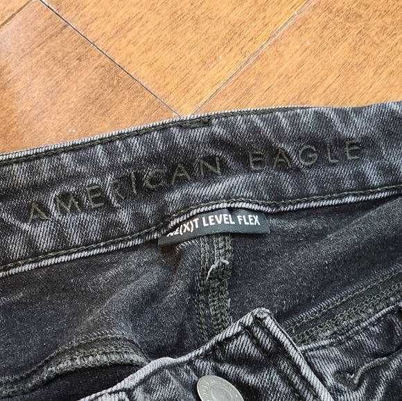 American Eagle Women's Black Ripped Jeans - Picture 5 of 16